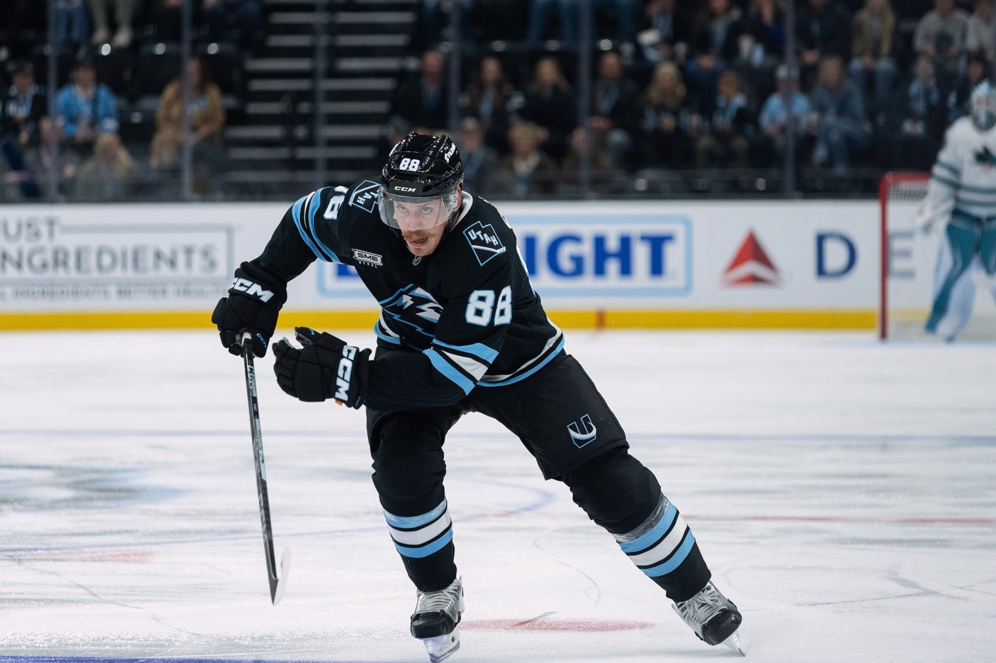 Schmaltz gets second career hat trick for first three goals of season as Mammoth beat Sharks 6-3 | iNFOnews.ca Schmaltz gets second career hat trick for first three goals of season as Mammoth beat Sharks 6-3 | iNFOnews.ca