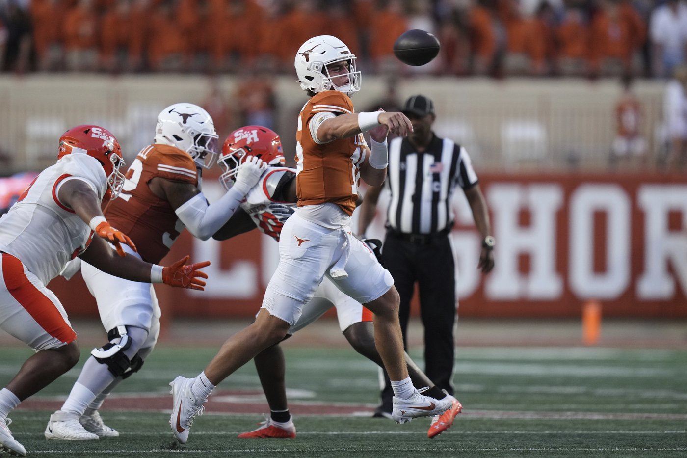 Arch Manning looks sharp with 3 TD passes and No. 8 Texas routs Sam Houston before start of SEC play | iNFOnews.ca Arch Manning looks sharp with 3 TD passes and No. 8 Texas routs Sam Houston before start of SEC play | iNFOnews.ca