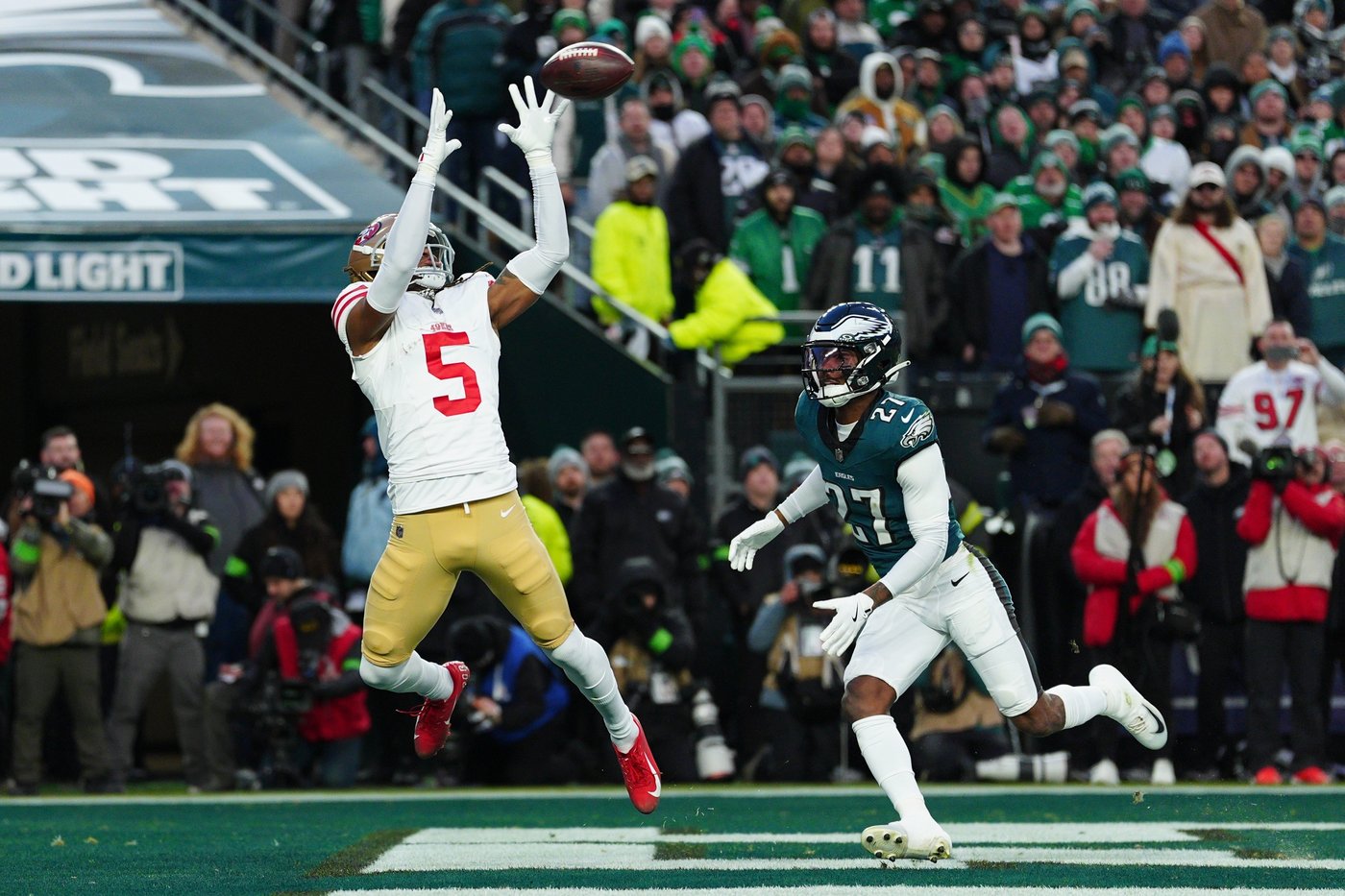 49ers overcome injuries to defeat Eagles in wild-card thriller | iNFOnews.ca