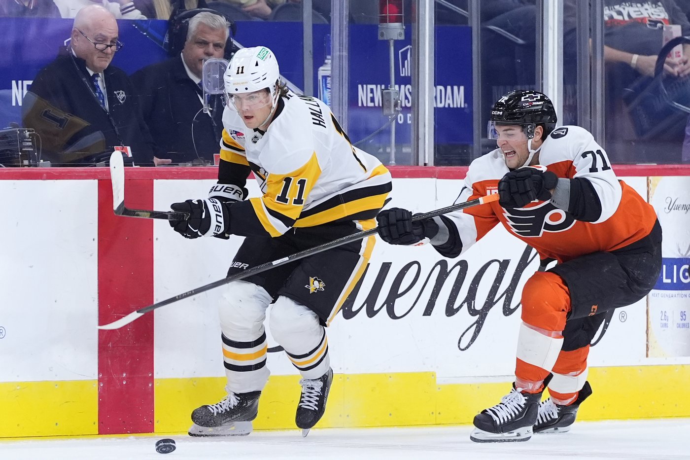 Konecny nets 200th career goal, Brink shines as Flyers edge Penguins in shootout | iNFOnews.ca Konecny nets 200th career goal, Brink shines as Flyers edge Penguins in shootout | iNFOnews.ca