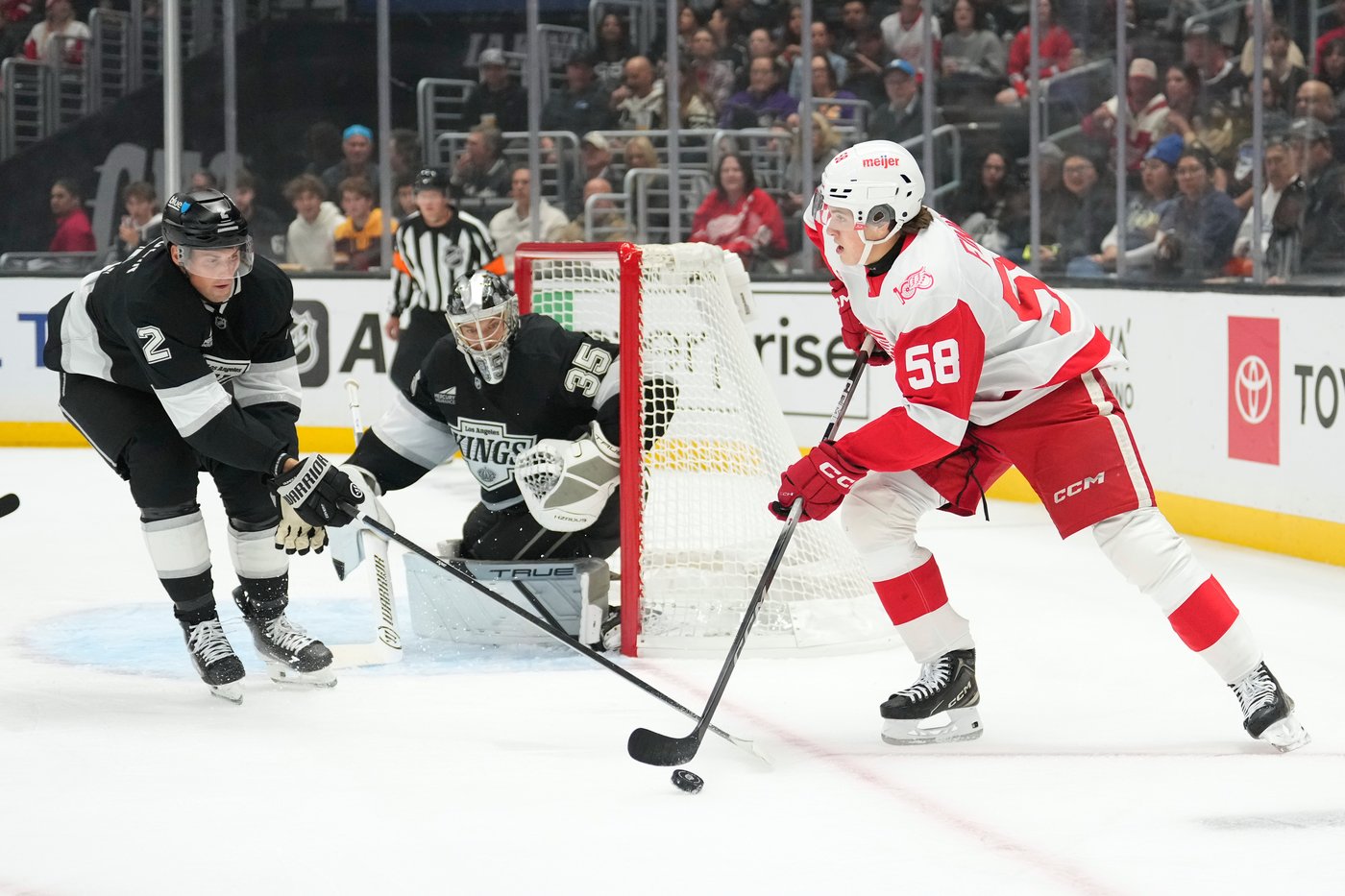 Lucas Raymond scores in shootout as Red Wings beat Kings 4-3 | iNFOnews.ca Lucas Raymond scores in shootout as Red Wings beat Kings 4-3 | iNFOnews.ca