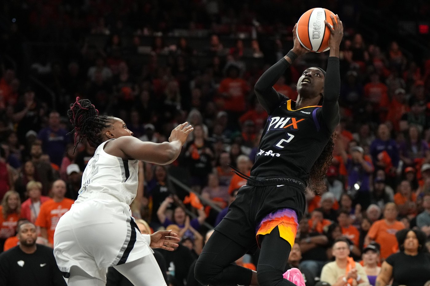 Even with key players injured, Phoenix Mercury go down fighting in WNBA Finals | iNFOnews.ca
