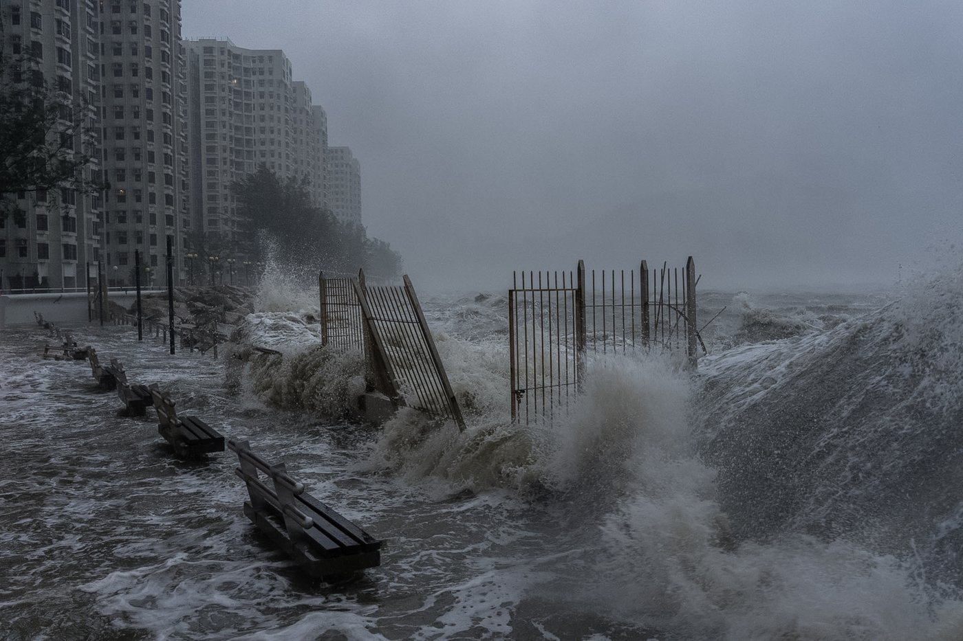 Typhoon Ragasa batters Hong Kong and southern China after causing deaths in Taiwan and Philippines | iNFOnews.ca