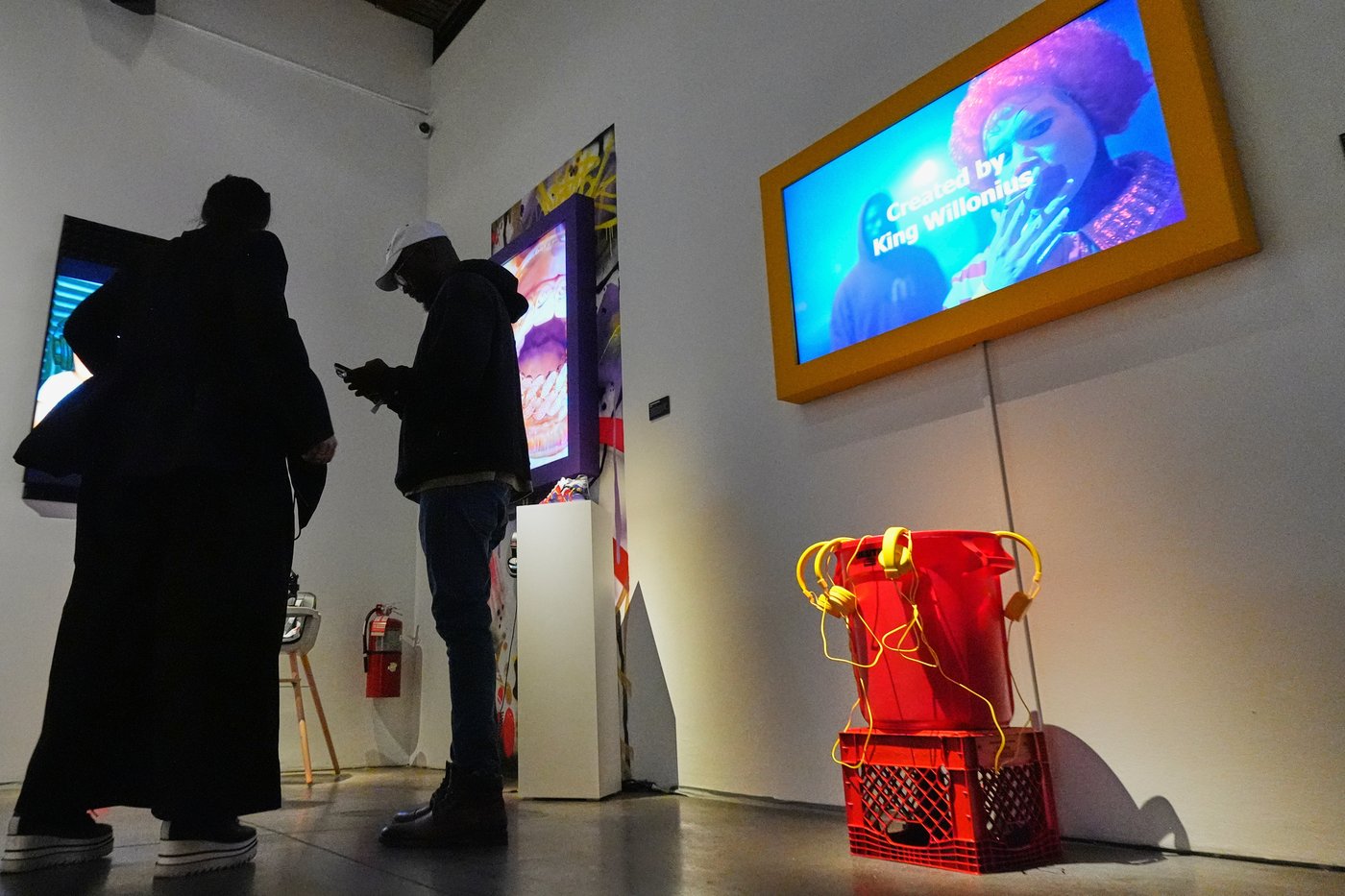 Can AI ever be funny? Some comedians embrace AI tools but they're still running the show | iNFOnews.ca