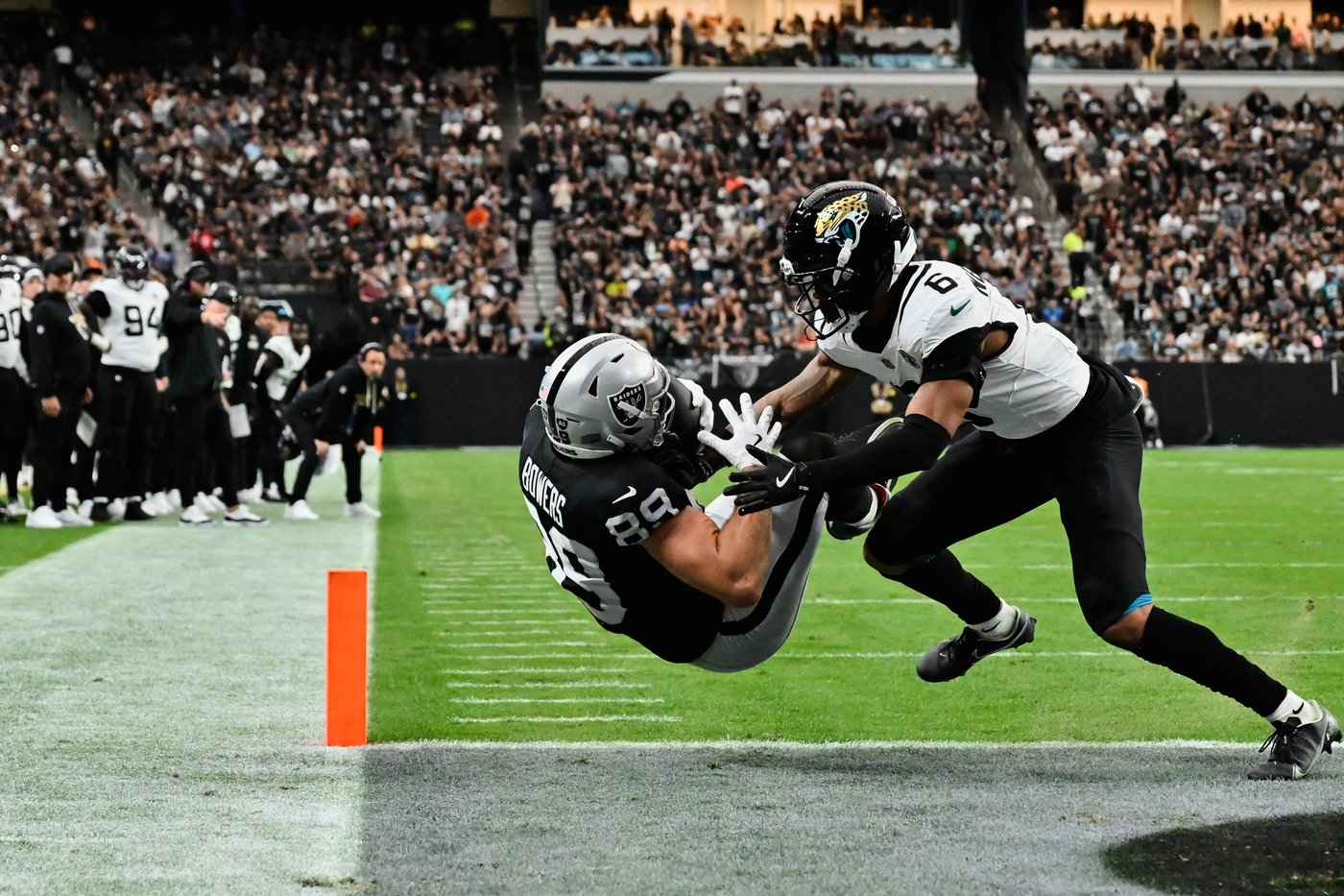 Top photos from Week 9 of the NFL season | iNFOnews.ca