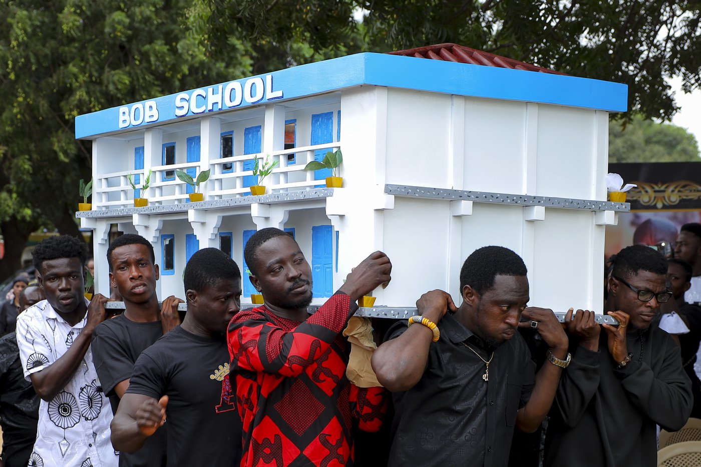 Photos show Ghana's fantasy coffins as a stylish final rest | iNFOnews.ca