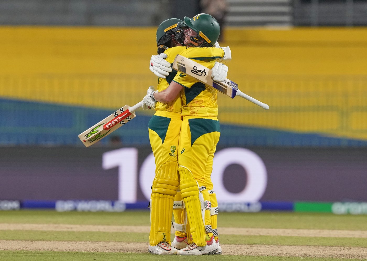 Mooney's memorable 109 earns Australia a big victory over Pakistan at Women’s Cricket World Cup | iNFOnews.ca