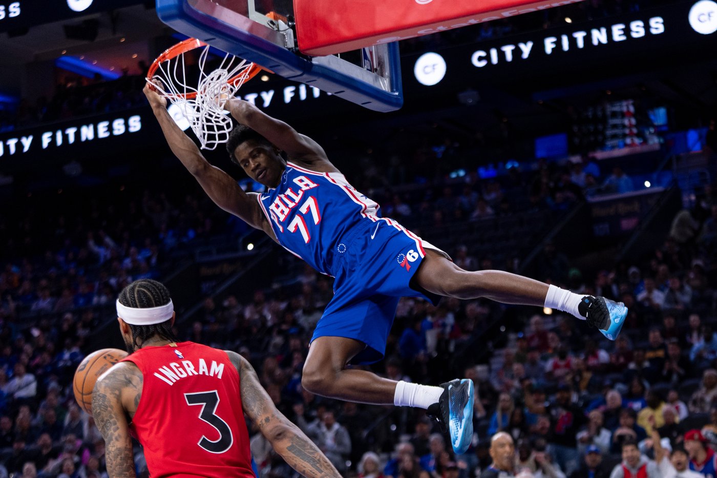 Raptors win 5th straight, surging in 3rd third to beat 76ers 121-112 | iNFOnews.ca