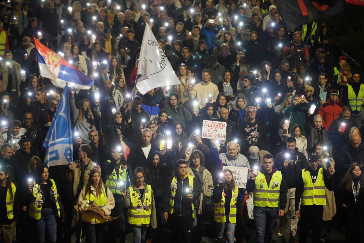 Thousands march in Serbia in persistent resistance to autocratic leader Vucic | iNFOnews.ca