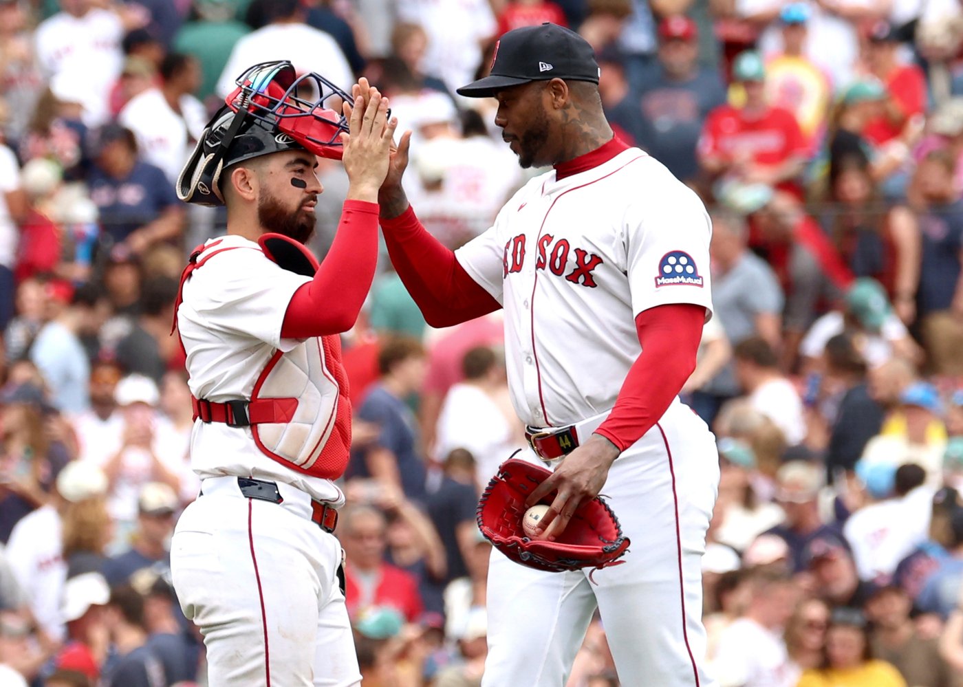 Red Sox and closer Aroldis Chapman agree to $13.3 million contract for 2026 with a 2027 option | iNFOnews.ca Red Sox and closer Aroldis Chapman agree to $13.3 million contract for 2026 with a 2027 option | iNFOnews.ca