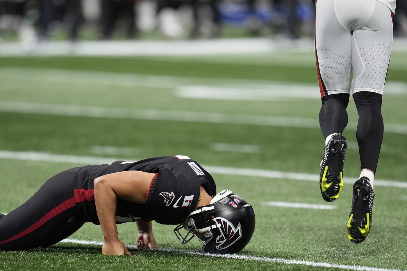 Following crucial miss by Koo in opener, Falcons sign former Vikings kicker Romo to practice squad | iNFOnews.ca
