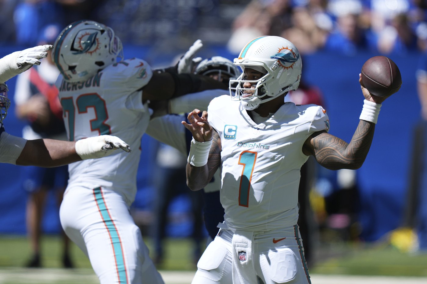 Dolphins' McDaniel and Tagovailoa hope a blowout opening loss doesn't define their season | iNFOnews.ca Dolphins' McDaniel and Tagovailoa hope a blowout opening loss doesn't define their season | iNFOnews.ca