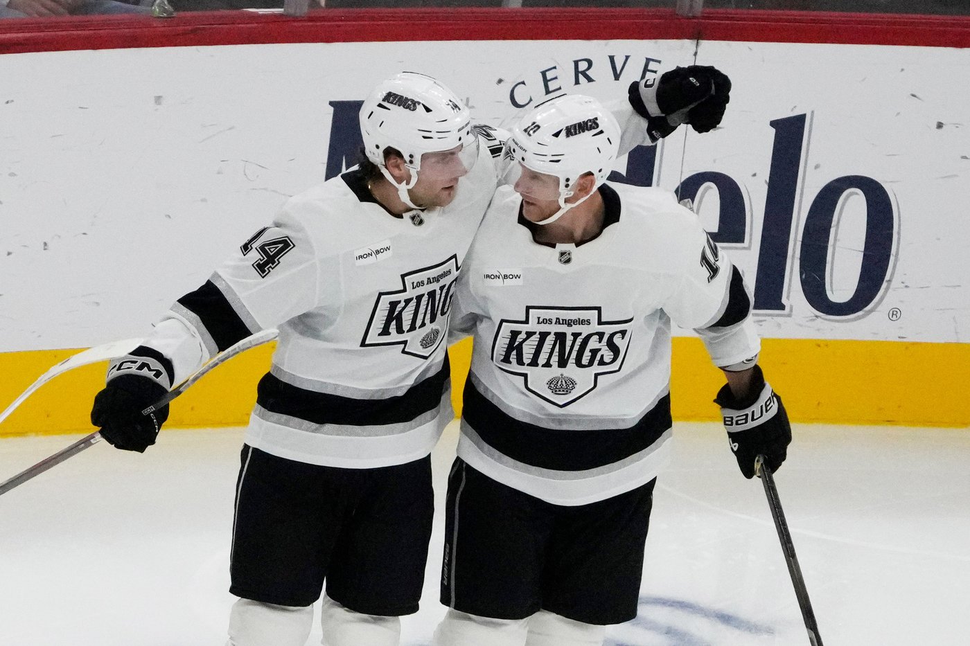 Laferriere and Fiala score in 2nd-period burst to back Forsberg in Kings' 3-1 win over Blackhawks | iNFOnews.ca Laferriere and Fiala score in 2nd-period burst to back Forsberg in Kings' 3-1 win over Blackhawks | iNFOnews.ca