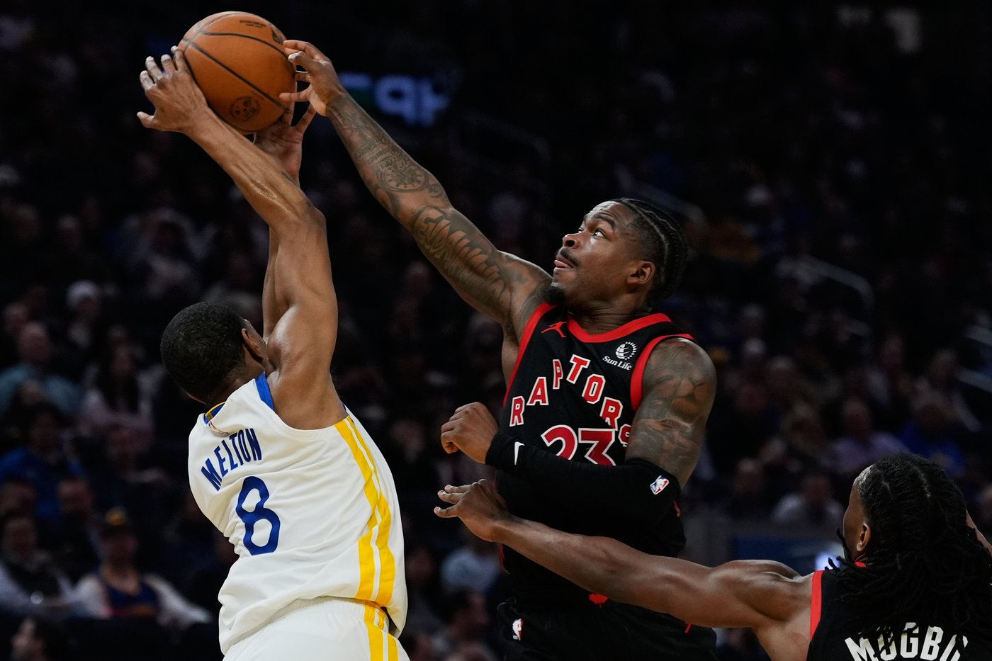 Quickley nets 40 points to power Raptors past Warriors 145-127 | iNFOnews.ca