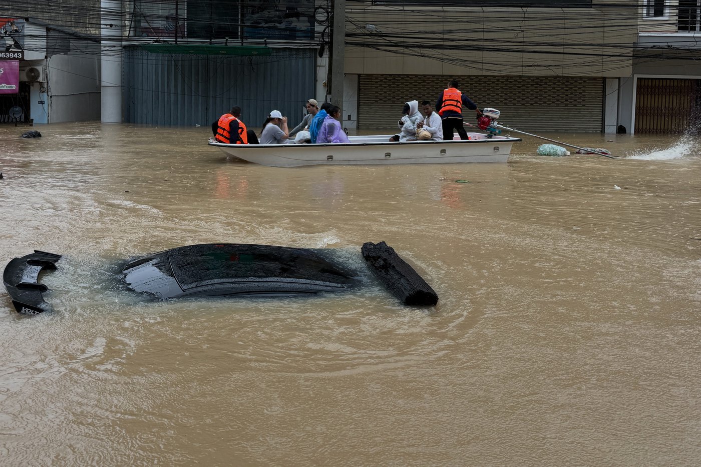 Death toll climbs in Southeast Asia as heavy rains cause floods and landslides | iNFOnews.ca