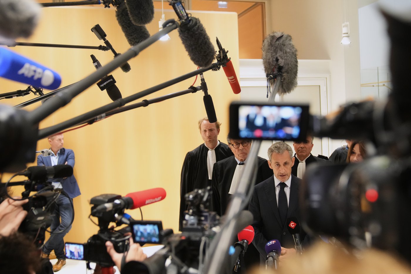 Paris court sentences Nicolas Sarkozy to 5 years in prison for criminal conspiracy in Libya case | iNFOnews.ca