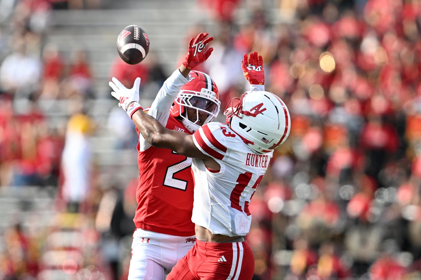 Raiola overcomes 3 interceptions, throws 4th TD with 1:08 left as Nebraska edges Maryland 34-31 | iNFOnews.ca