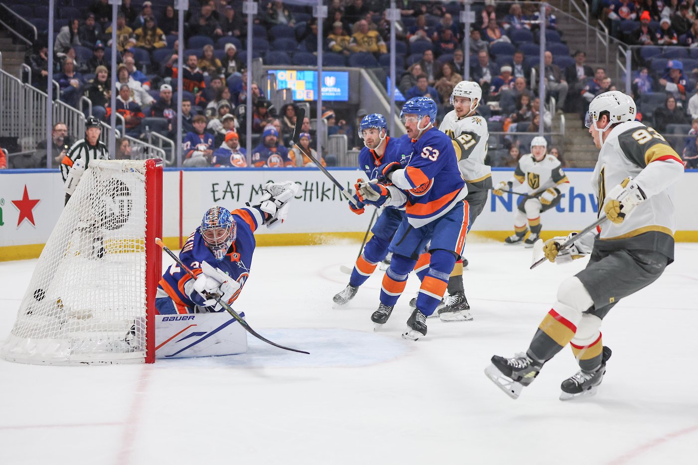 Emil Heineman scores in 4th round of shootout and Islanders beat Golden Knights 5-4 | iNFOnews.ca