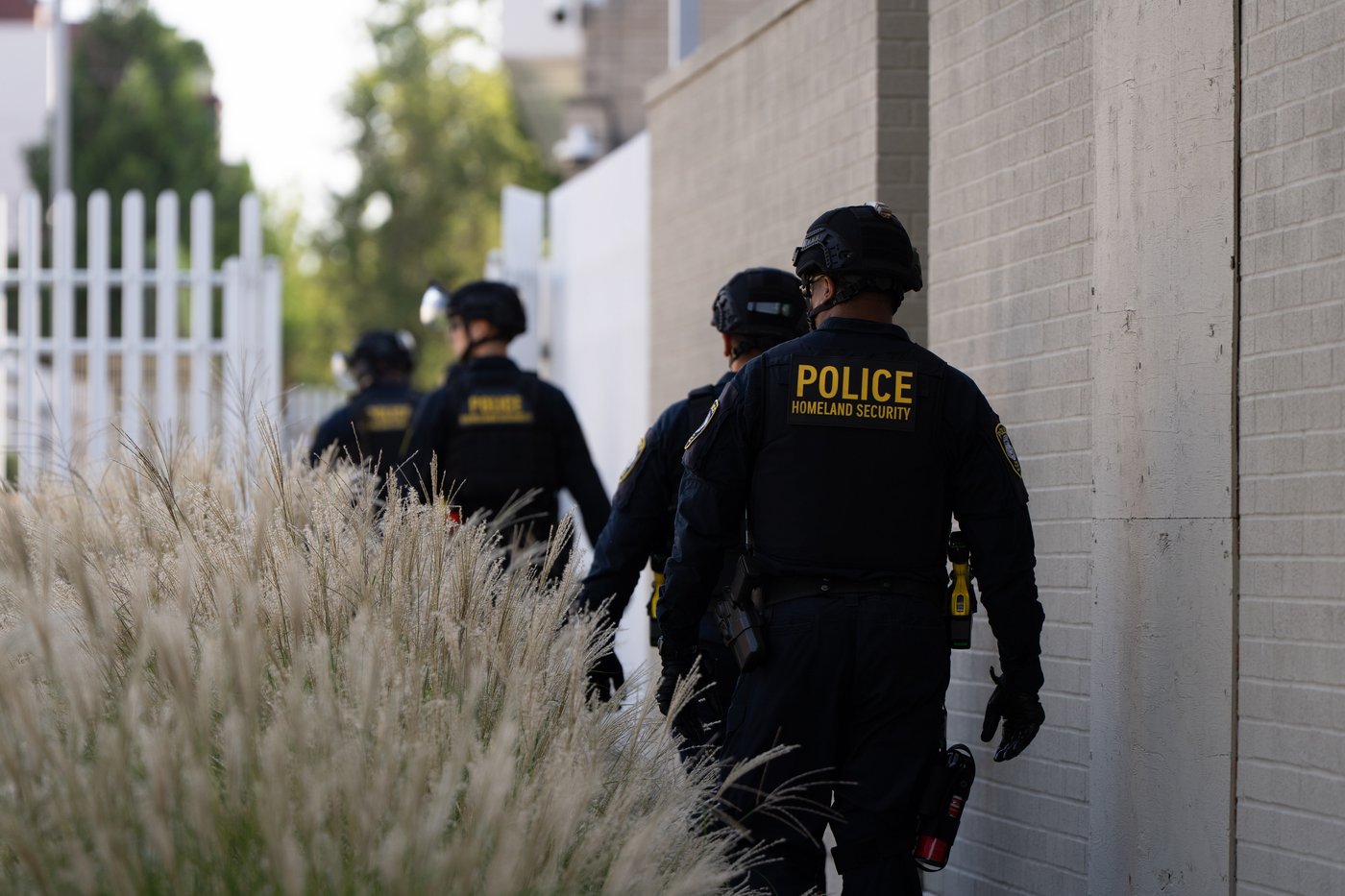 Trump deploys National Guard to Portland, Oregon, while federal agents patrol Chicago, in photos | iNFOnews.ca