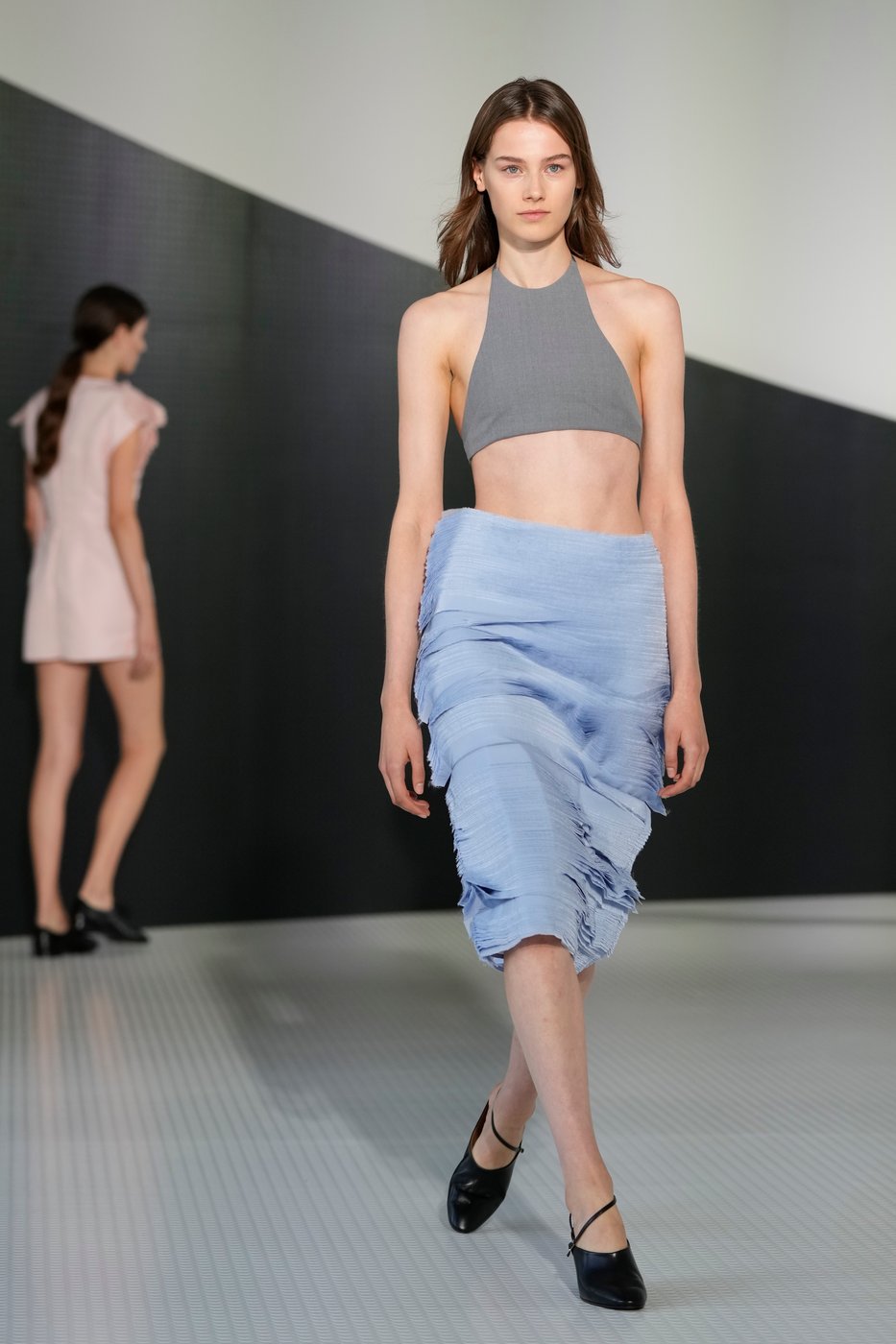 Jil Sander unveils new creative era with crisp, light silhouettes at Milan Fashion Week | iNFOnews.ca