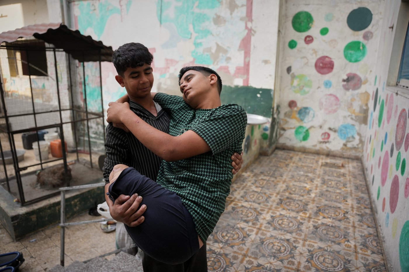 Photos of amputees in Gaza, struggling to survive after losing limbs to Israeli airstrikes | iNFOnews.ca