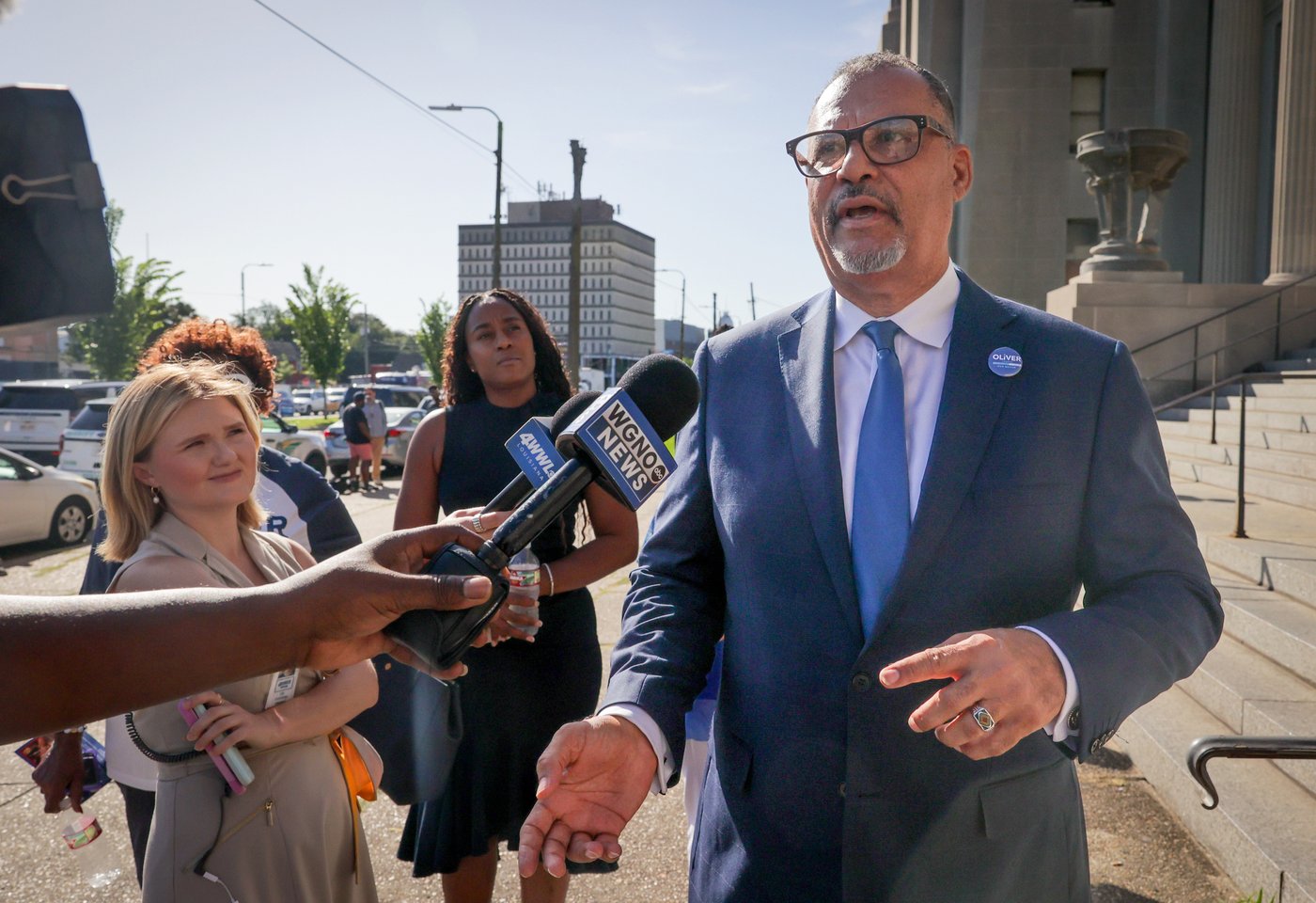 New Orleans is electing a new mayor and a wide field is pledging change after indictments | iNFOnews.ca
