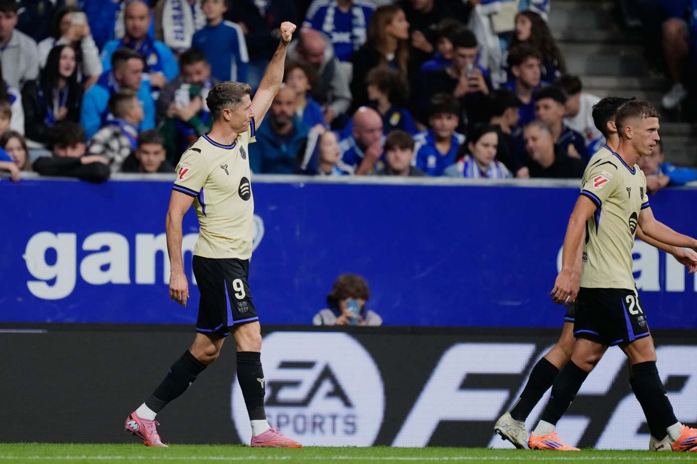 Barcelona rallies to defeat Oviedo 3-1 in Spanish league after blunder by goalkeeper Joan García | iNFOnews.ca