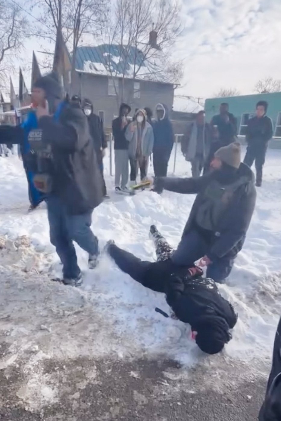 Minneapolis police chief criticizes ICE tactics after clash with protesters | iNFOnews.ca