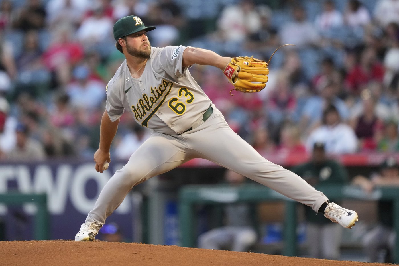 Athletics erupt for seven runs in third inning of a 10-4 win over Angels | iNFOnews.ca