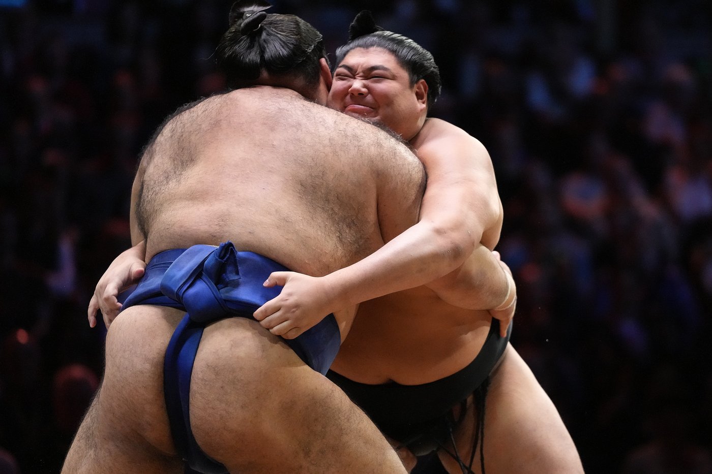 Photos show Sumo wrestlers bring 1,500 years of tradition to London's Royal Albert Hall | iNFOnews.ca