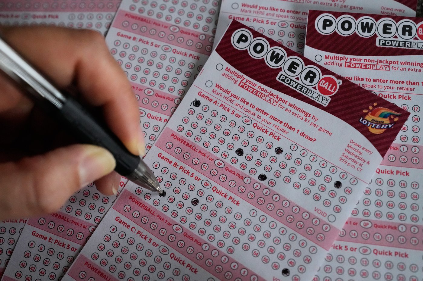 $1.6B Powerball jackpot to be drawn Monday, but the odds still aren't in your favor | iNFOnews.ca