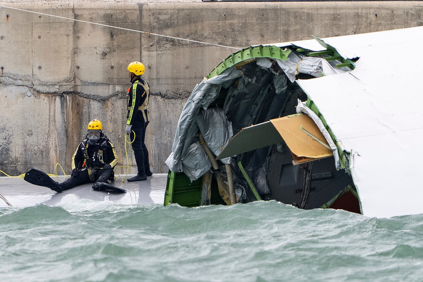 Hong Kong runway set for reopening after crash but won't be used regularly for now | iNFOnews.ca Hong Kong runway set for reopening after crash but won't be used regularly for now | iNFOnews.ca
