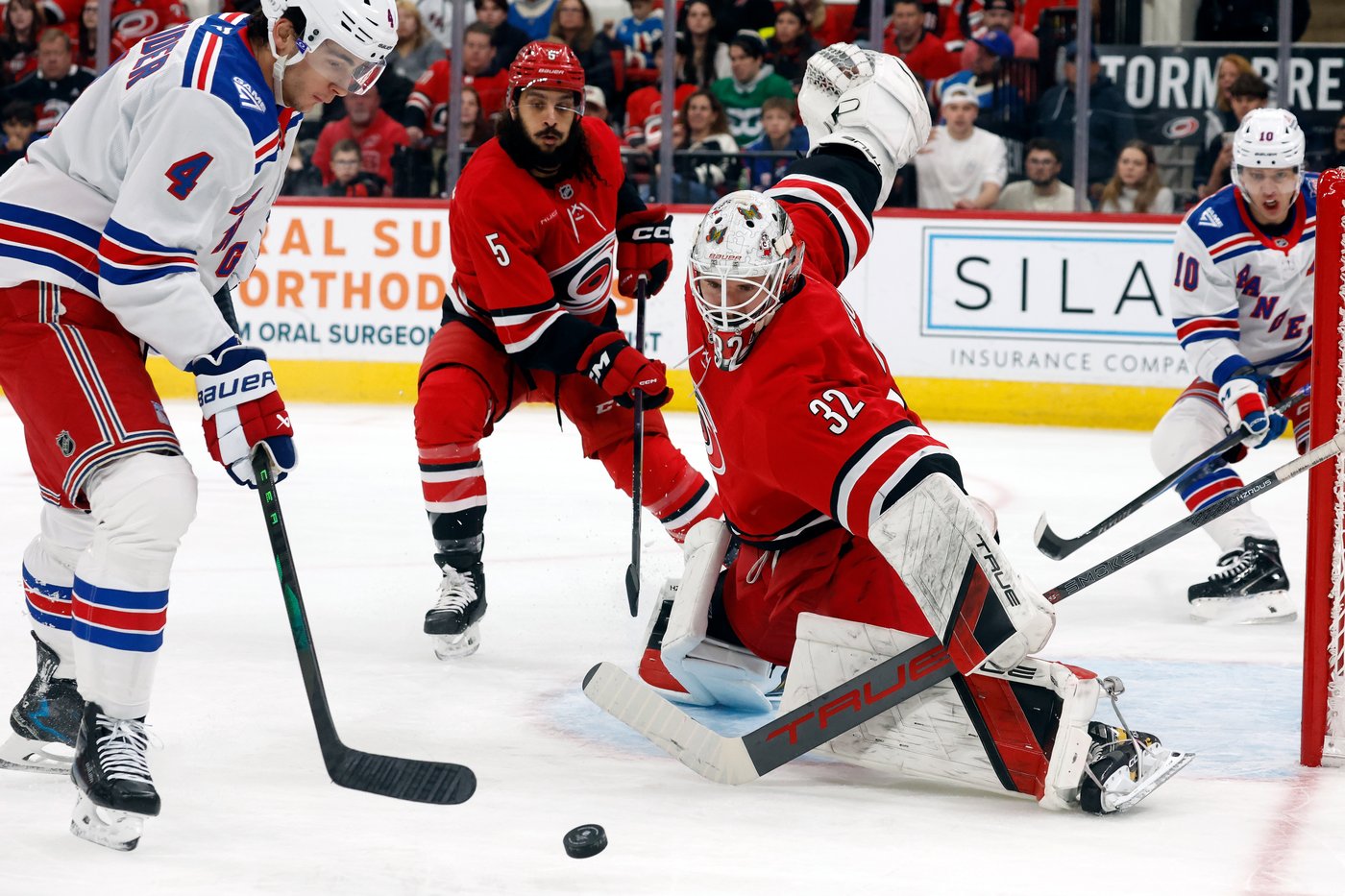 Jackson Blake’s overtime goal lifts Hurricanes past Rangers 3-2 | iNFOnews.ca Jackson Blake’s overtime goal lifts Hurricanes past Rangers 3-2 | iNFOnews.ca