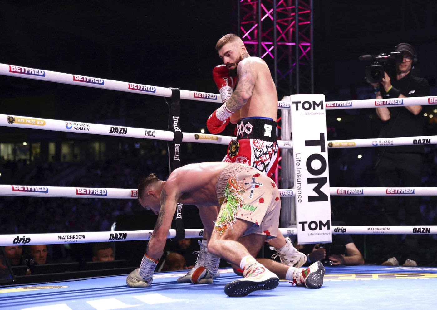 Lewis Crocker beats Paddy Donovan by split decision to become IBF world welterweight champion | iNFOnews.ca Lewis Crocker beats Paddy Donovan by split decision to become IBF world welterweight champion | iNFOnews.ca