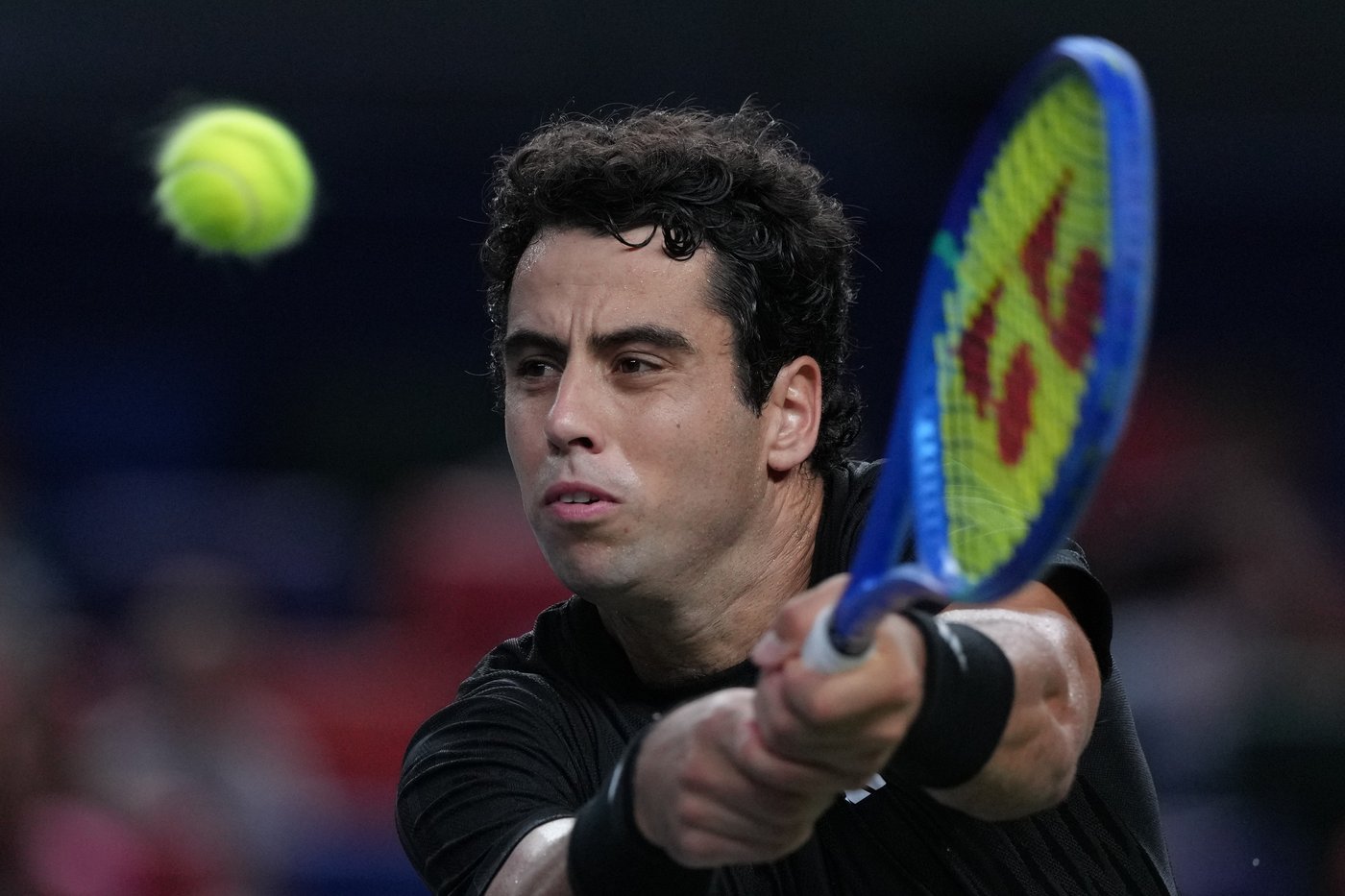 Djokovic overcomes fatigue and humidity to reach Shanghai quarterfinals | iNFOnews.ca