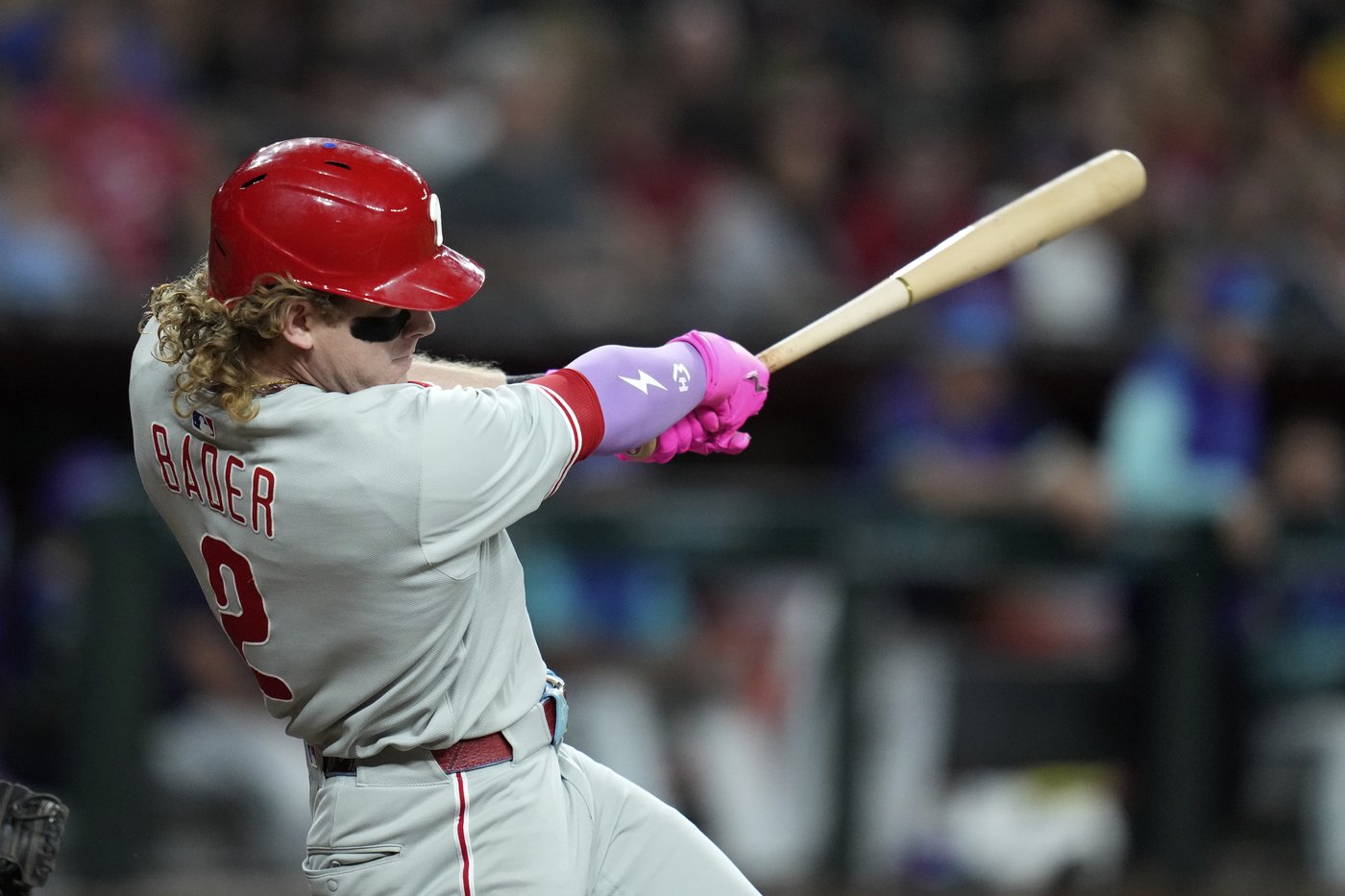 Bohm has 3 RBIs in return, Buehler good in relief as Phillies win 8-2, hurting D-backs playoff hopes | iNFOnews.ca