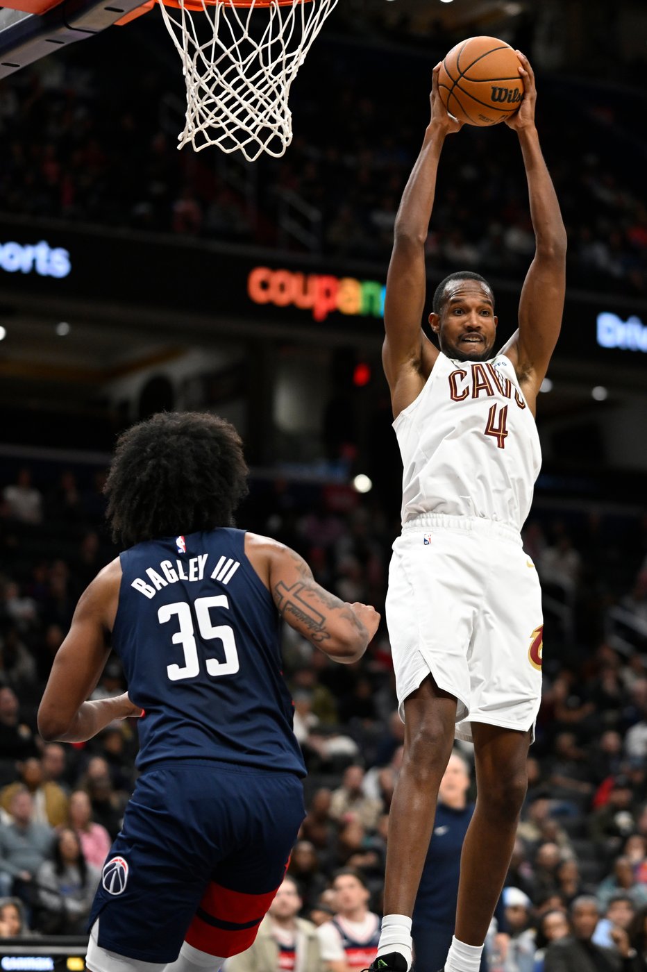 Cavaliers' Evan Mobley will be sidelined 2-4 weeks due to left calf strain | iNFOnews.ca Cavaliers' Evan Mobley will be sidelined 2-4 weeks due to left calf strain | iNFOnews.ca