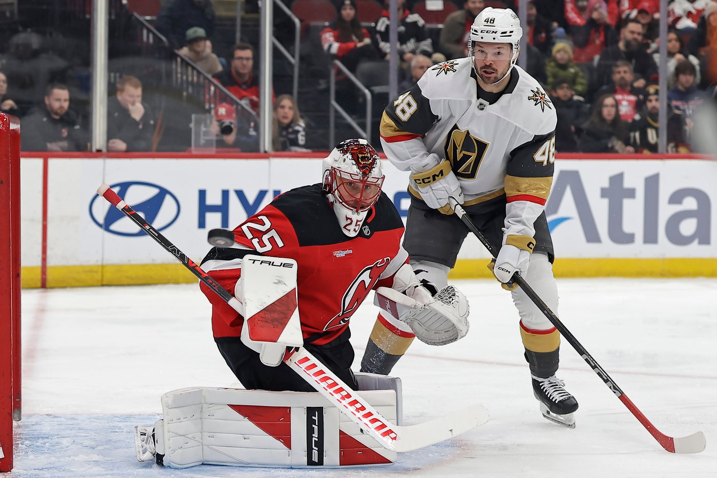 Theodore has goal and assist, Schmid gets shutout as Golden Knights beat Devils 3-0 | iNFOnews.ca