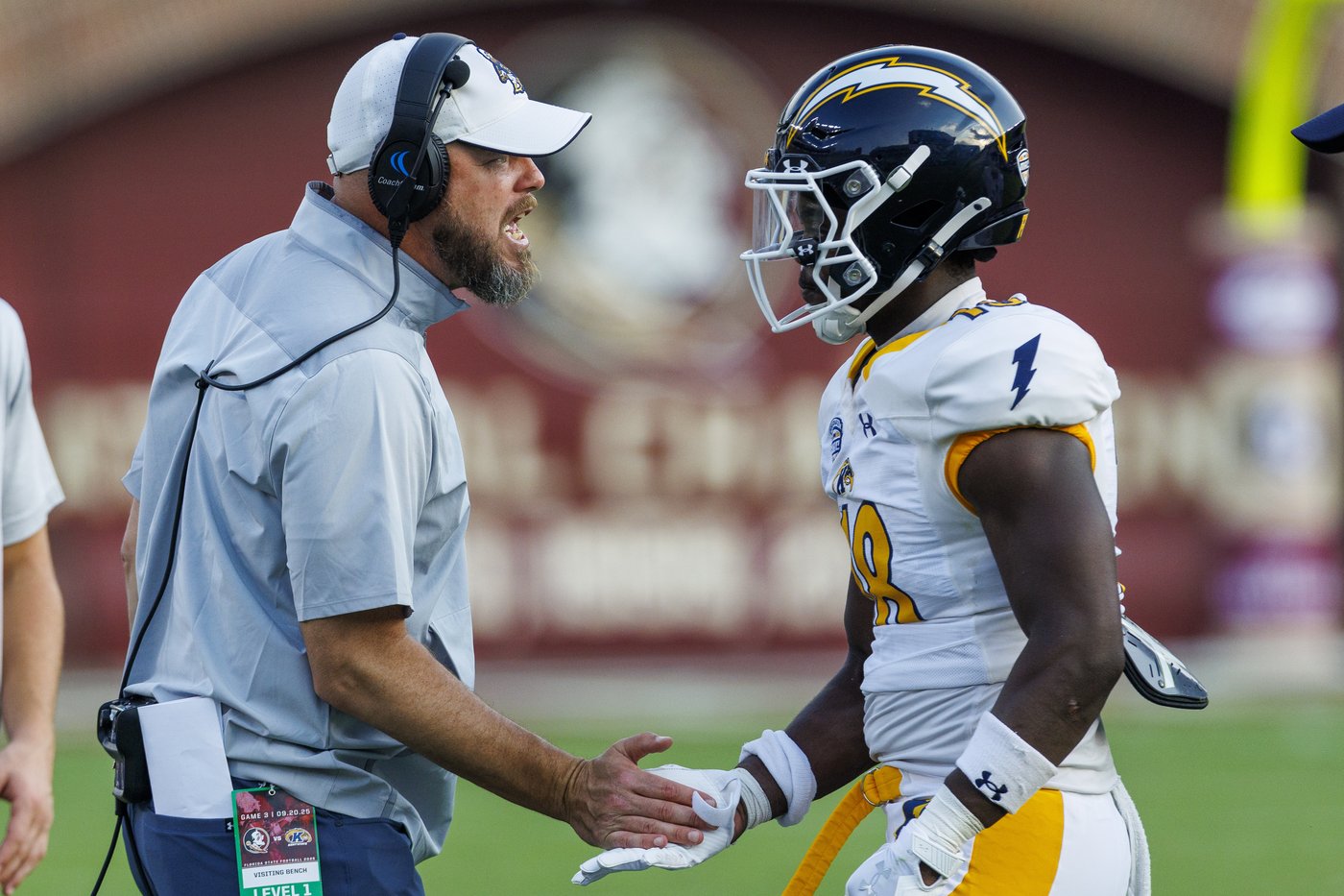 No. 5 Oklahoma breaks in backup QB, looks to stay sharp against struggling Kent State | iNFOnews.ca