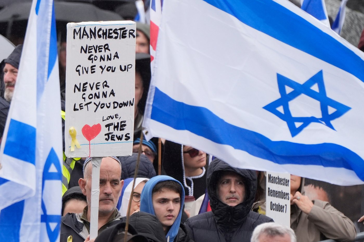 Hundreds of thousands march across Europe in support of Palestinians | iNFOnews.ca
