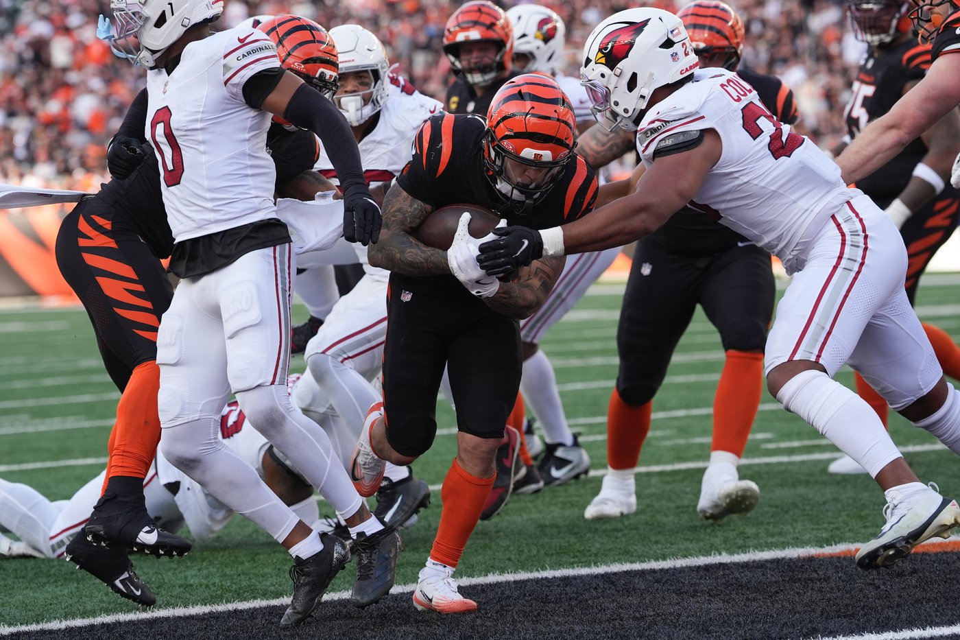 Ja'Marr Chase has two TD catches as Bengals breeze past Cardinals 37-14 | iNFOnews.ca
