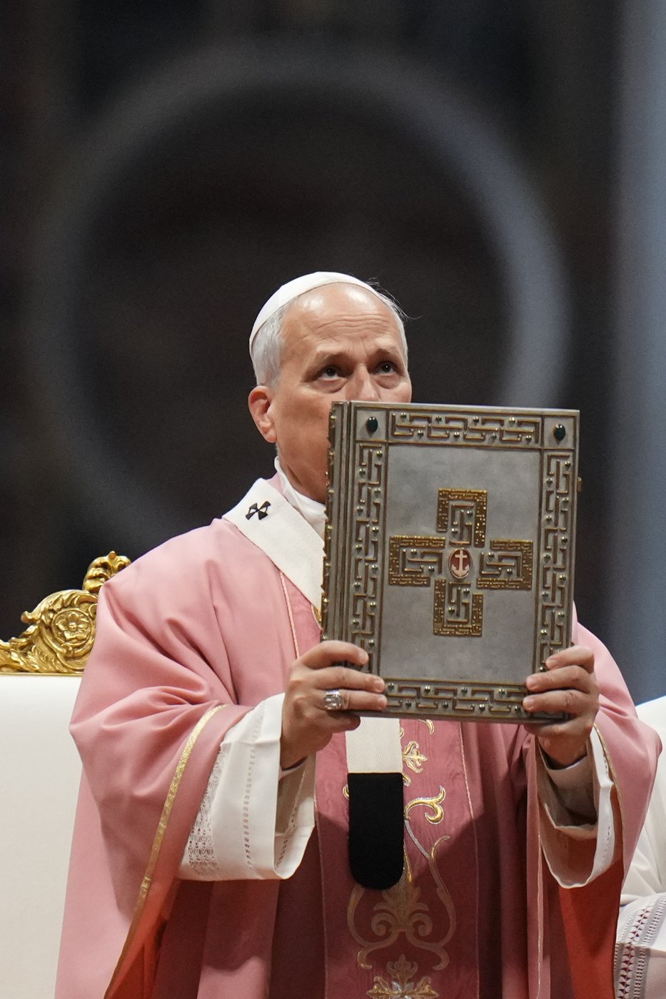 Pope criticizes prison overcrowding during special Mass for inmates, guards and families | iNFOnews.ca Pope criticizes prison overcrowding during special Mass for inmates, guards and families | iNFOnews.ca