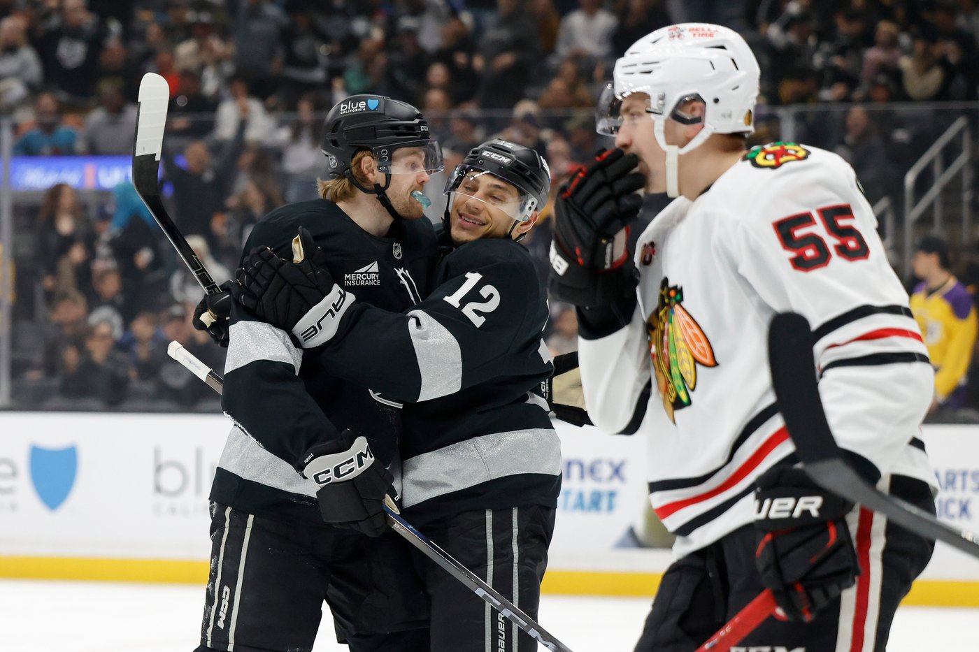 Clarke scores twice, Kuemper makes 23 saves in Kings' 6-0 romp over Blackhawks | iNFOnews.ca Clarke scores twice, Kuemper makes 23 saves in Kings' 6-0 romp over Blackhawks | iNFOnews.ca