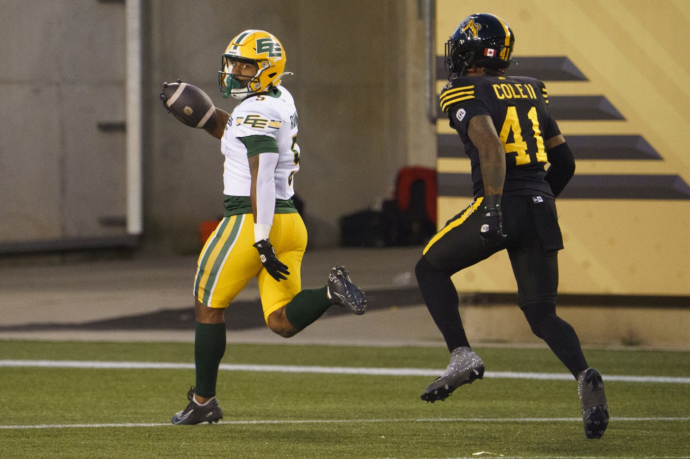 Elks sign star running back Justin Rankin to extension through 2027 season | iNFOnews.ca