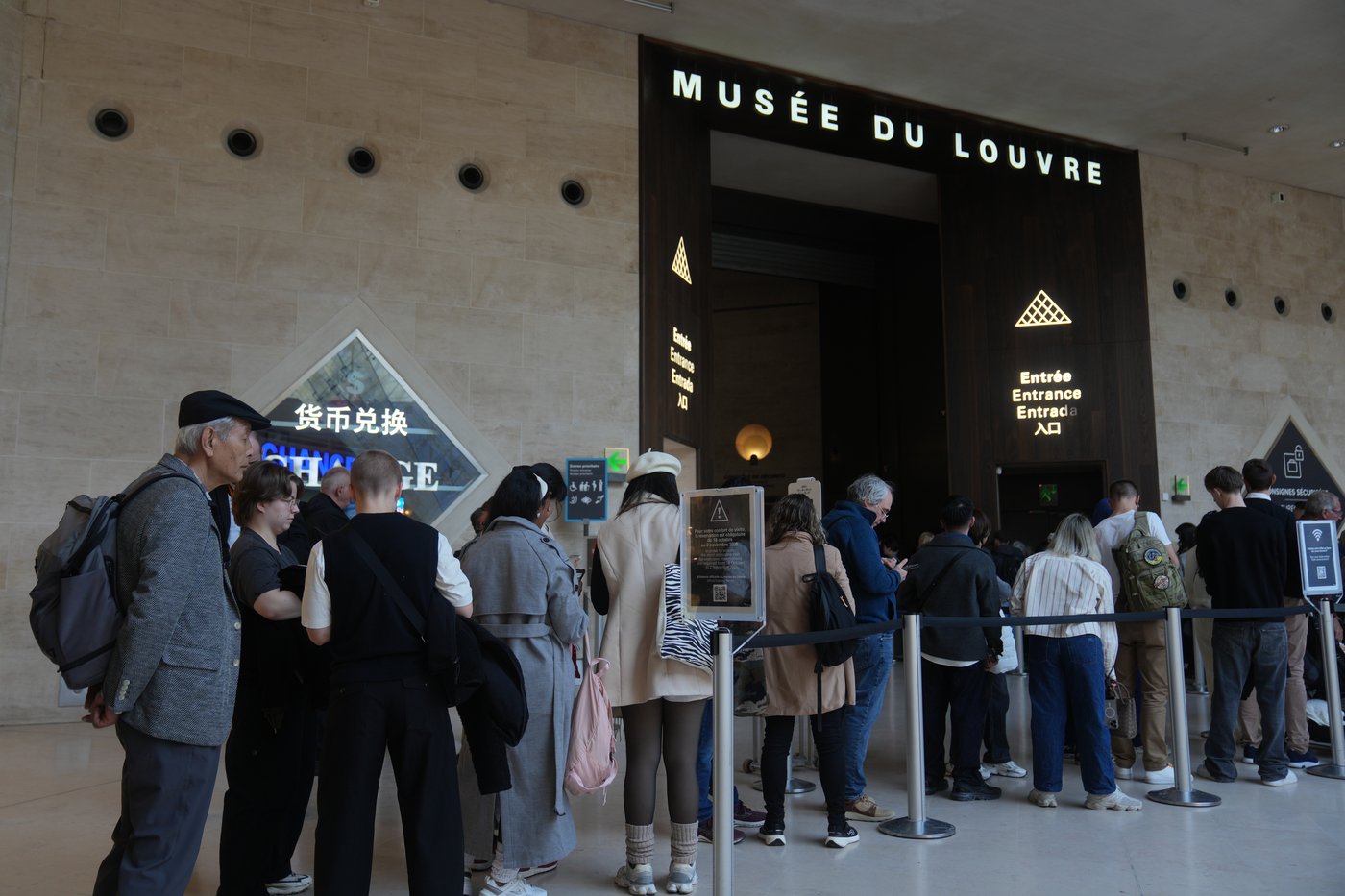 The Louvre reopens 3 days after thieves took off with French crown jewels in daylight heist | iNFOnews.ca The Louvre reopens 3 days after thieves took off with French crown jewels in daylight heist | iNFOnews.ca