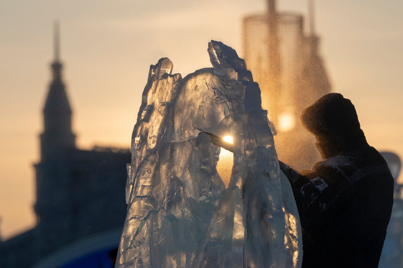 An annual ode to ice is carved in frozen northern China | iNFOnews.ca An annual ode to ice is carved in frozen northern China | iNFOnews.ca