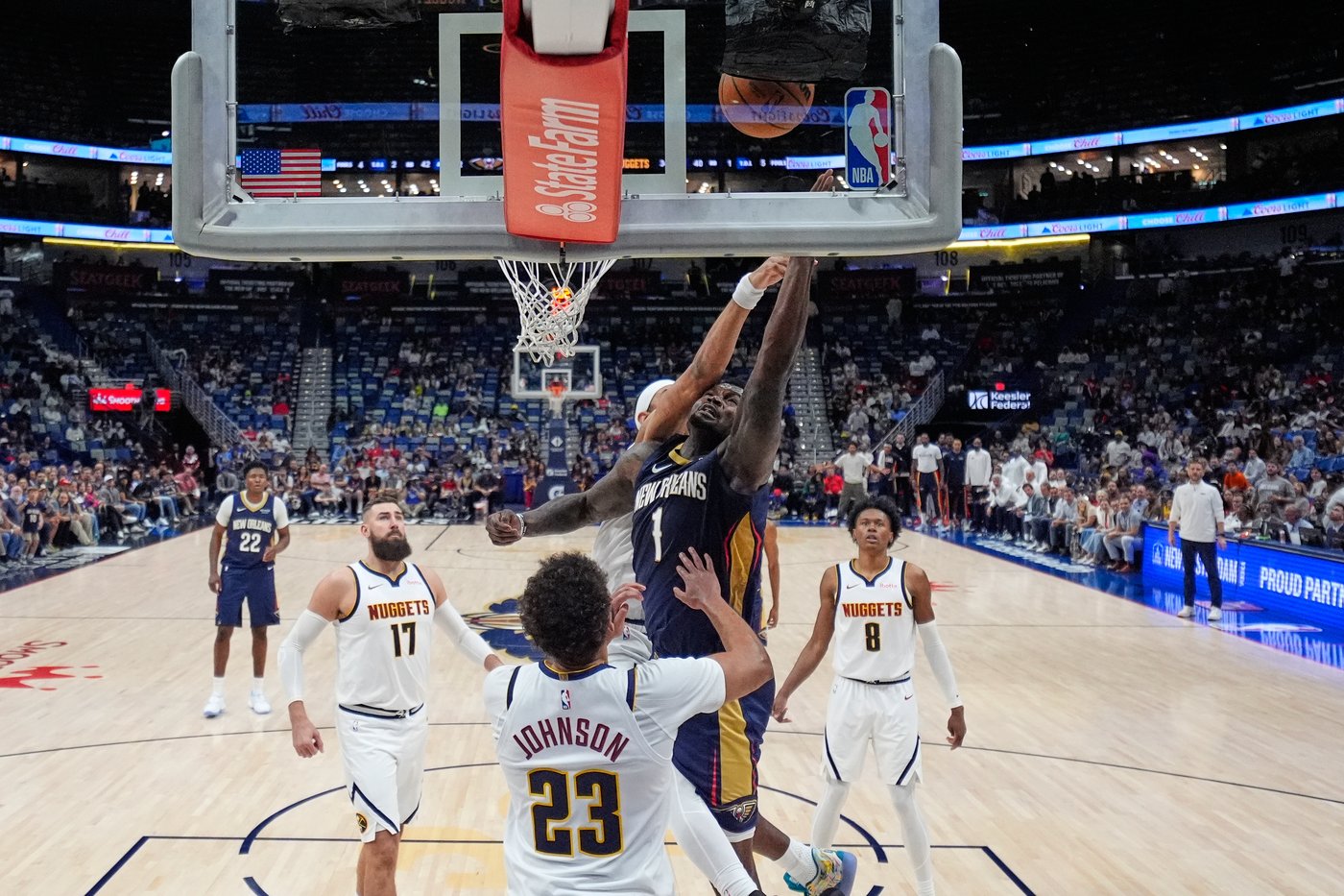 Zion Williamson scores 14 in his return from injury in the Pelicans' 125-118 loss to Denver | iNFOnews.ca