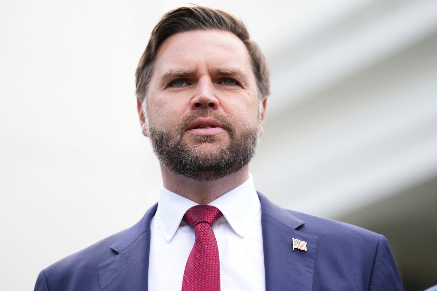 Police officer in critical condition after crash while supporting Vance's motorcade | iNFOnews.ca Police officer in critical condition after crash while supporting Vance's motorcade | iNFOnews.ca