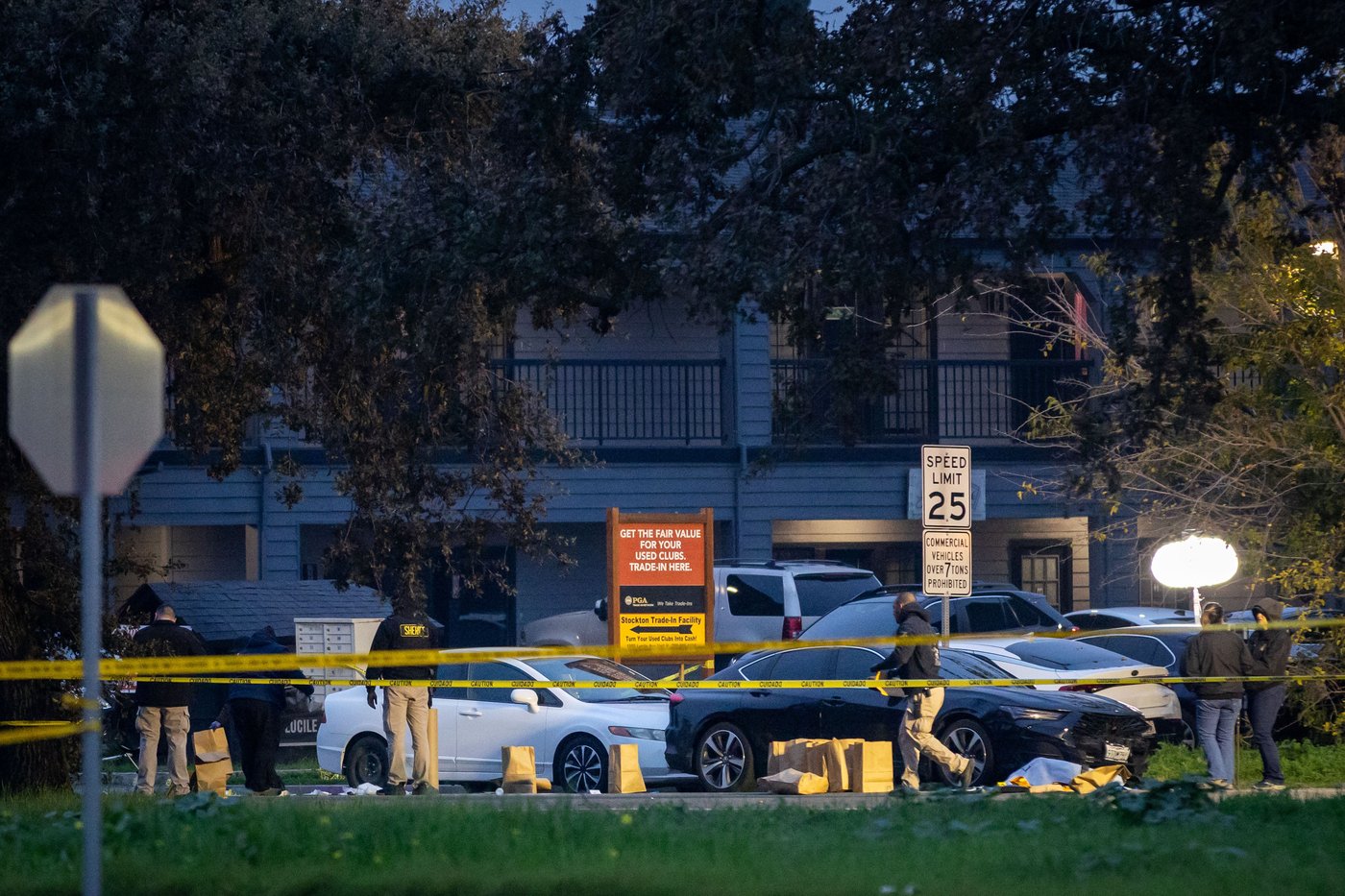Police search for shooter after 4 are killed and 11 wounded in shooting in Stockton, California | iNFOnews.ca