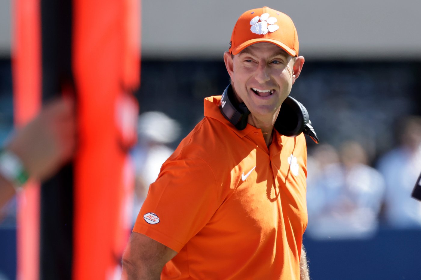 Clemson rolls out of open date by beating North Carolina 38-10 in Swinney-Belichick coaching matchup | iNFOnews.ca